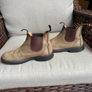 Blundstone's Size 3 (AUS) 6 CAN/US, Brown